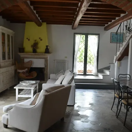 Celle Di Lecchi Fienile * San Sano