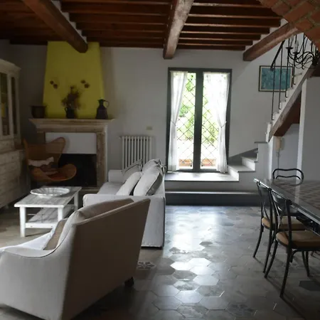 Celle Di Lecchi Fienile * San Sano