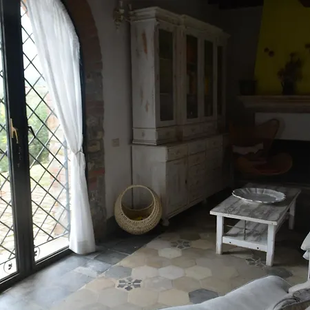 Celle Di Lecchi Fienile Vakantiehuis