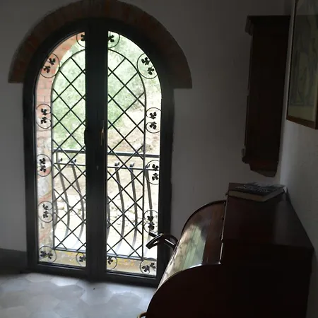 Celle Di Lecchi Fienile Vakantiehuis *