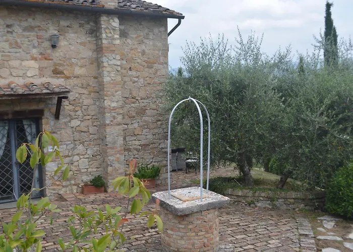 Celle Di Lecchi Fienile